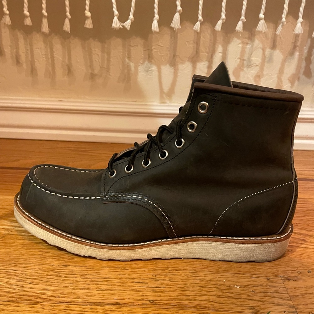 Red Wing work boots size 10 - worn once!
